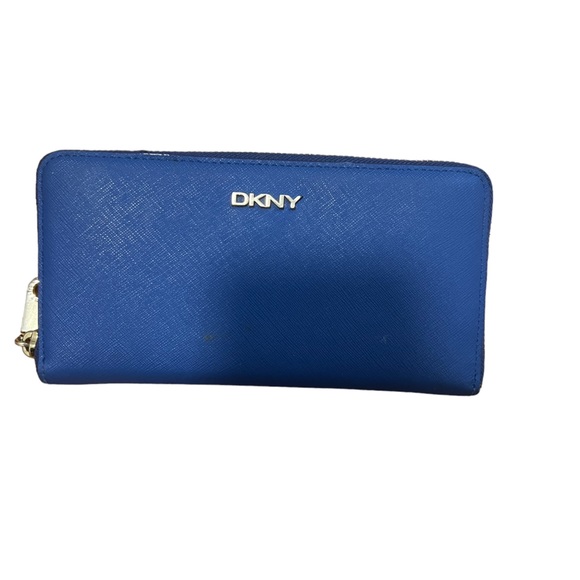 DKNY WALLET - Picture 1 of 3